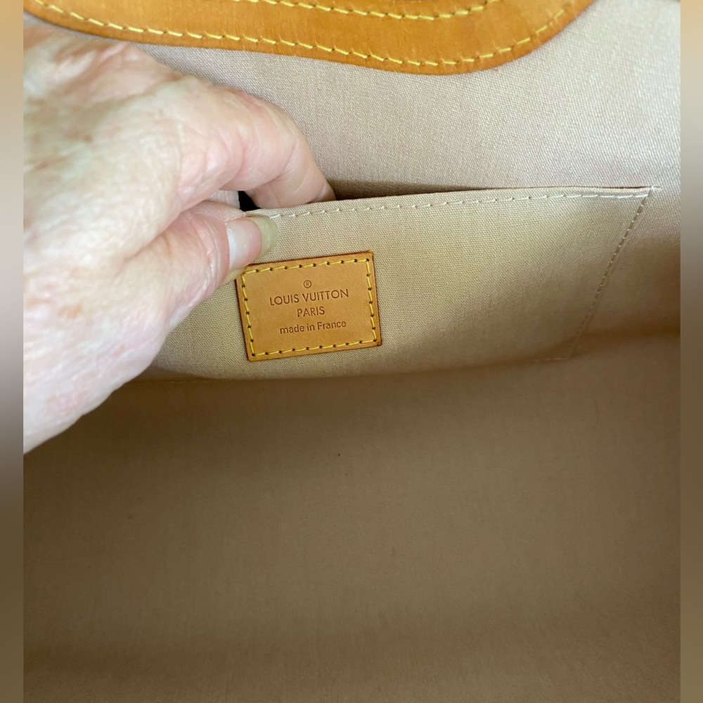 Louis Vuitton Monogram Vernis Roxbury - Picture 11 of 14